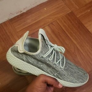 Adidas - Pharrell Williams